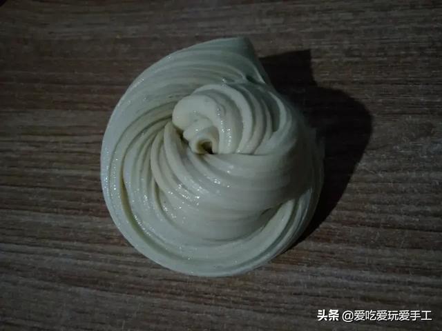 水晶泥怎么做的视频
:怎么用水晶泥制作史莱姆？  第2张