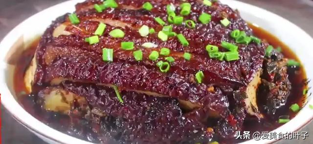 扣肉制作视频
:扣肉要什么做颜色才好看又好吃？  第13张