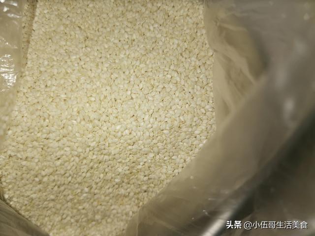 棒棒鸡的制作方法视频
:廖记棒棒鸡的红油是怎么做的啊？  第3张