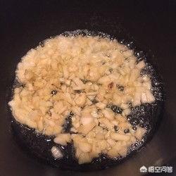 大蒜油的制作方法视频
:蒜末怎么过油会香？  第3张