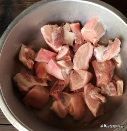 红烧肉的做法 视频
:红烧肉的做法，最正宗的做法，红烧肉怎么做好吃？  第2张