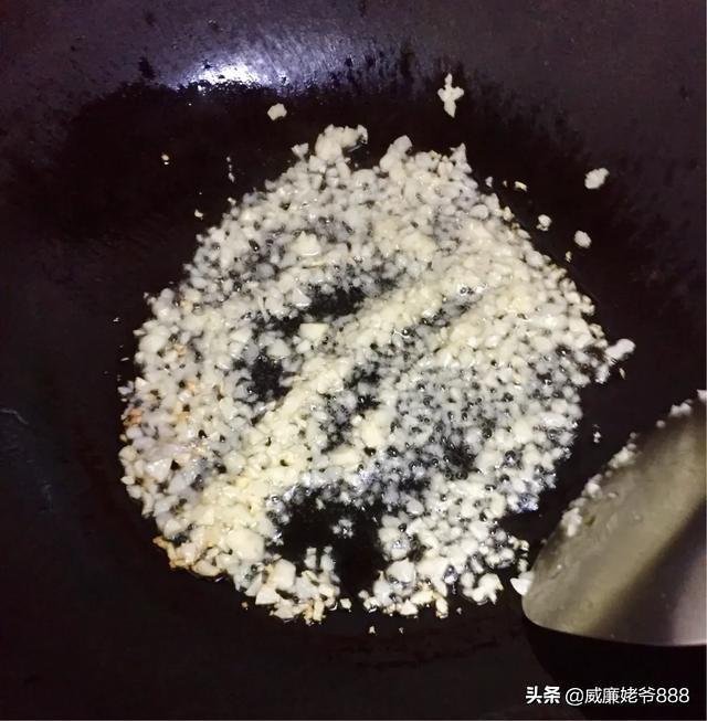 鲍鱼正确做法视频教程
:鲍鱼的家常做法有哪些，怎么做好吃？  第5张