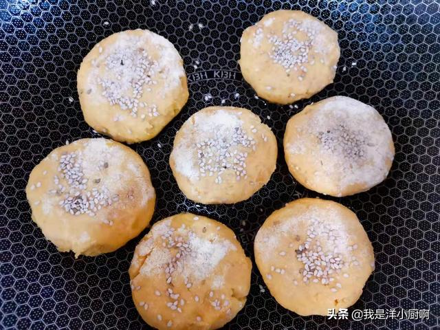 炕饼子的做法视频教程
:红薯饼怎样做？  第9张