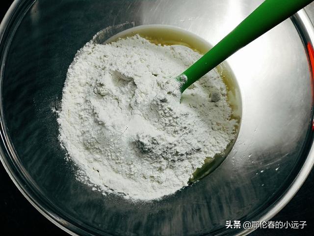 学做月饼的做法视频
:月饼的饼皮怎么做？  第2张