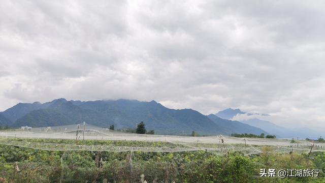 路上风景短视频
:什么样的旅游短视频受关注？  第3张